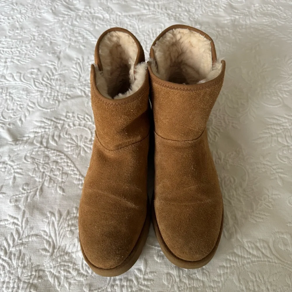 UGG Cory Chestnut Cozy Tan Suede Boots size 8